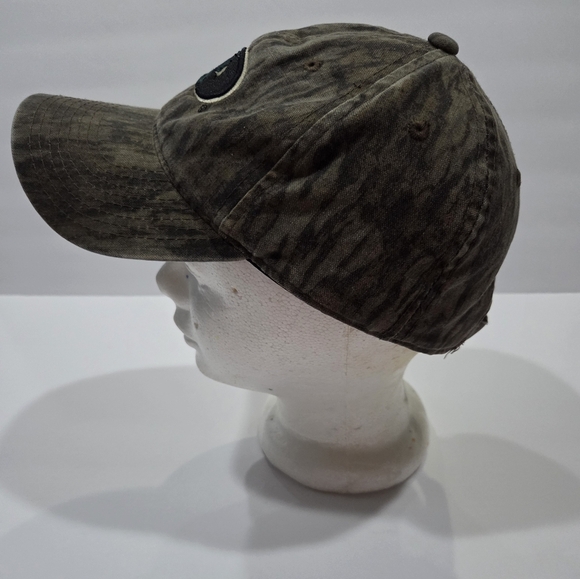 Mossy Oak Outdoors Camouflage Baseball Cap - Picture 2 of 5